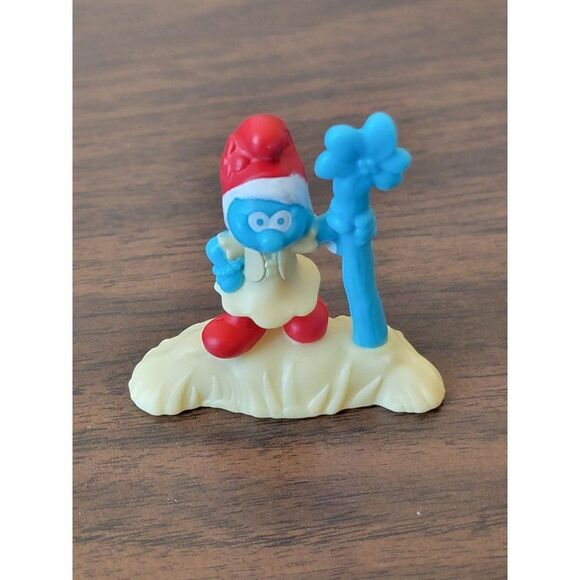 McDonald's 2017 Smurfette peyo Smurf flower toy figure - Picture 1 of 4